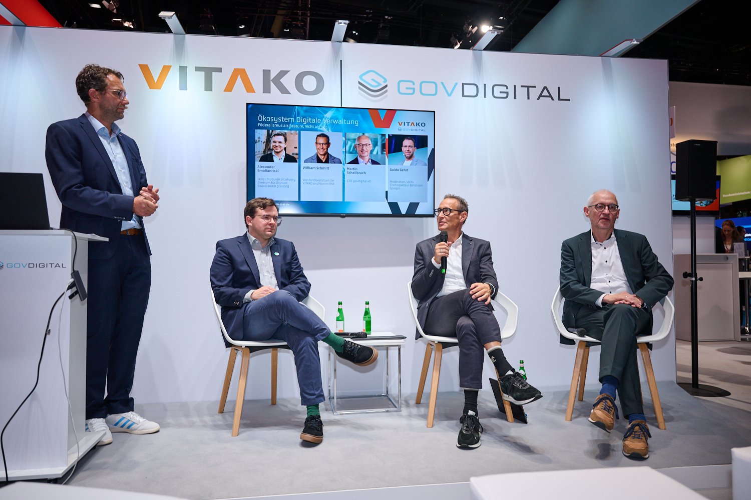 Panel „Ökosystem Digitale Verwaltung – Föderalismus als Feature, nicht als Bug“ von Govdigital und VITAKO.