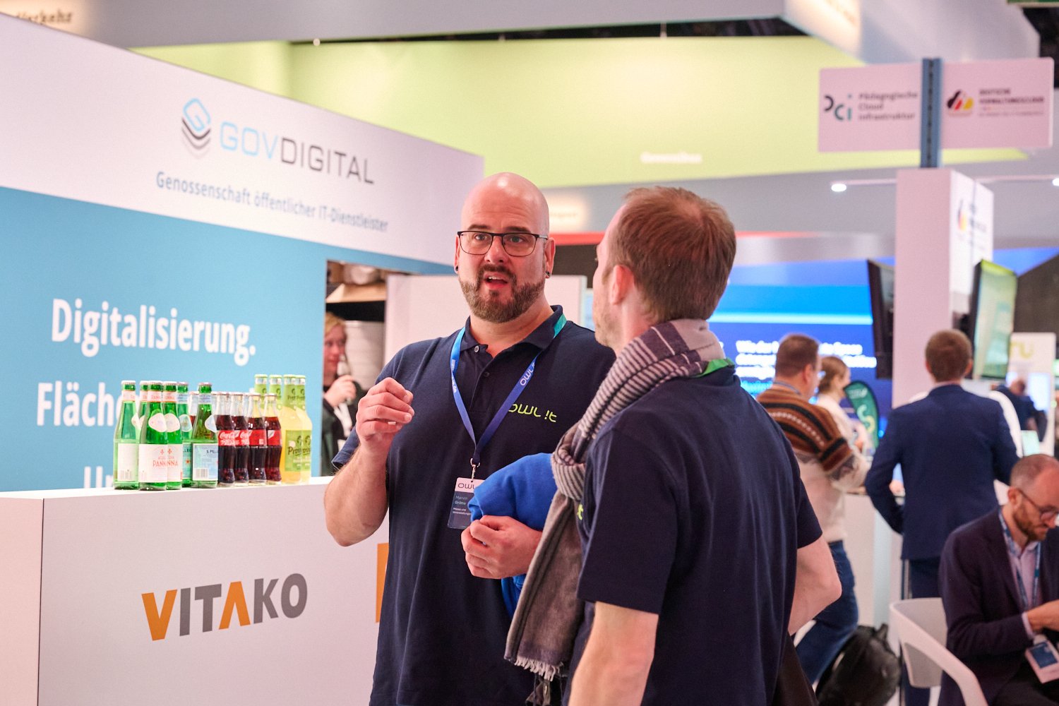 Gute Gespräche am Gemeinschaftsstand von VITAKO und Govdigital.